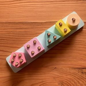 Rainbow shapes puzzle Montessori